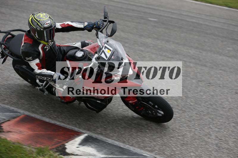 Archiv-2025/10 23.04.2025 Cornu Master School ADR/rot-rouge/71